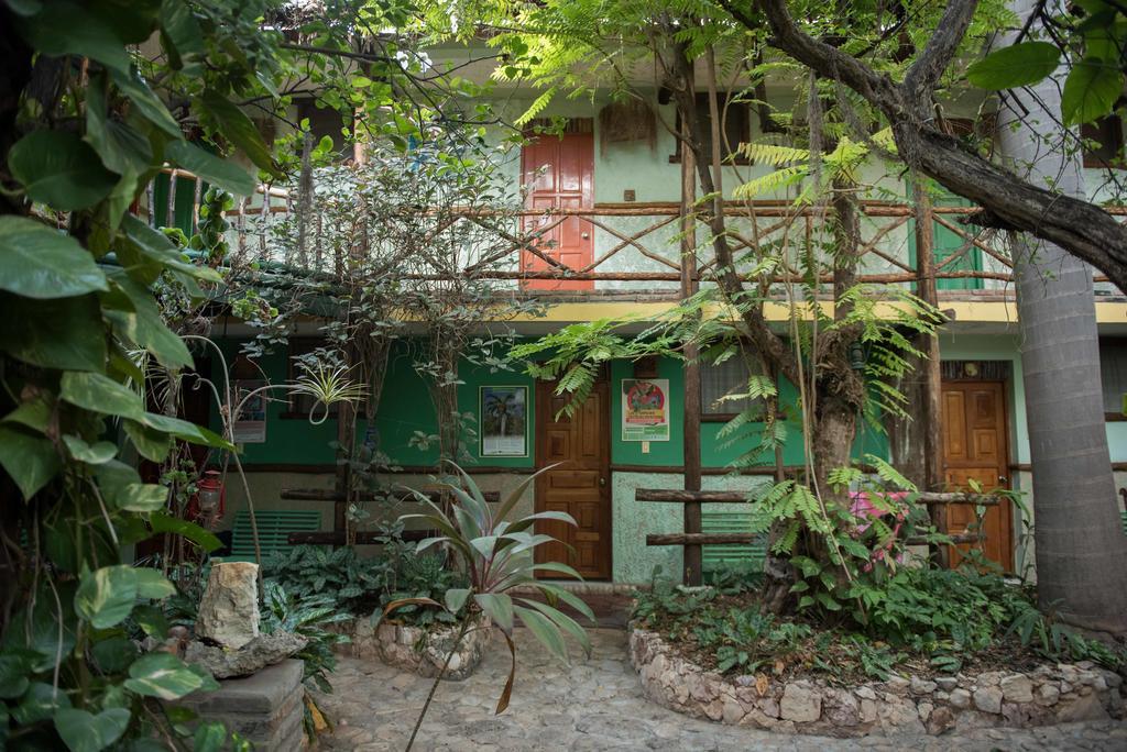 Hostal Dona Chava ペデルナレス エクステリア 写真