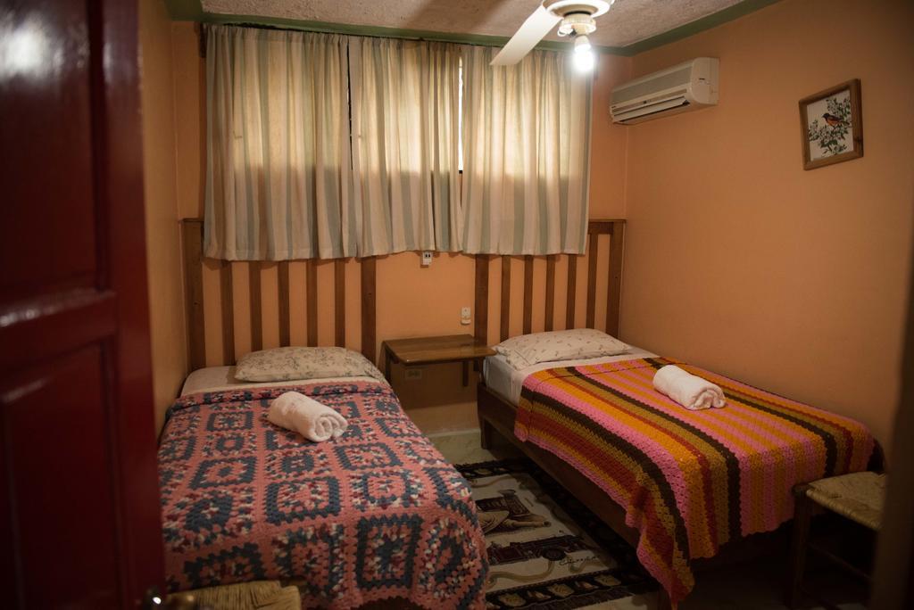 Hostal Dona Chava ペデルナレス エクステリア 写真